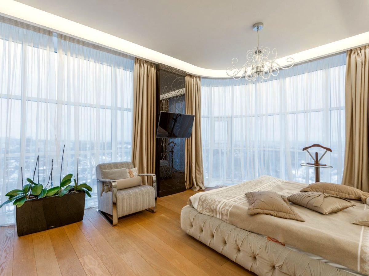 Quiet Bedroom, Full Dark